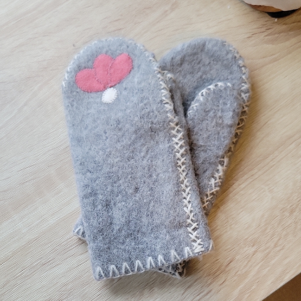 Handcrafted Felt Wool Mittens with Pink Heart Design